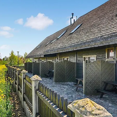 Apartment Stunning In Darlowo With Wifi
